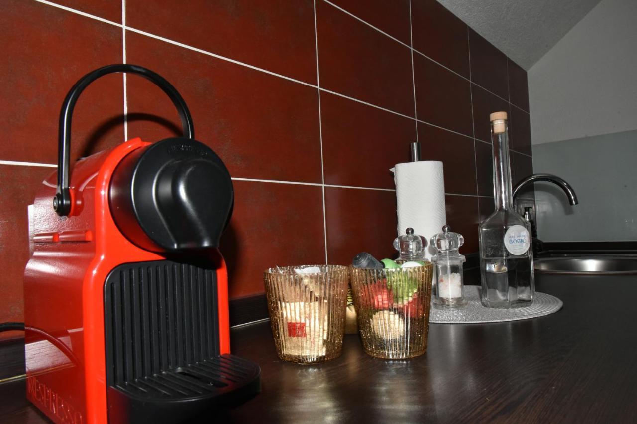 Apartment Bobic Licko Petrovo Selo Luaran gambar